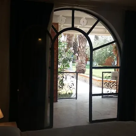 Ξενοδοχείο No 111 Boutique *