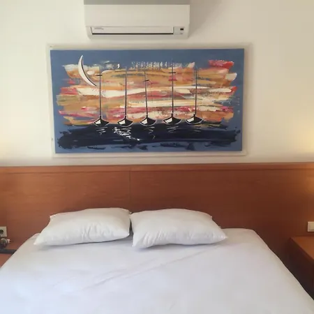 Hotel No 111 Boutique