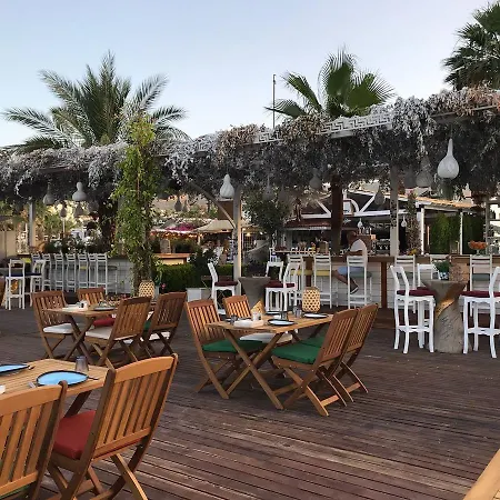 No 111 Boutique Hotel Golturkbuku