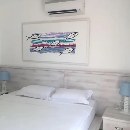 Hotel No 111 Boutique *